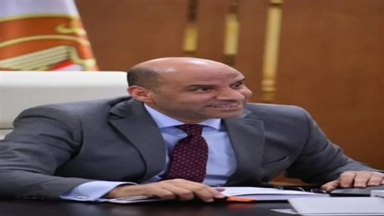 حقوق العمال في العيد: توضيحات وزير العمل بشأن المستحقات المالية
